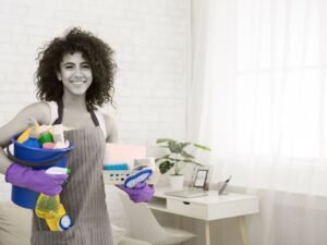 خادمة للتنازل